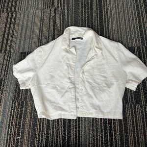 Brandy Melville Cropped Button-Up Collared Shirt